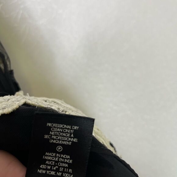 Alice + Olivia Floral Appliqué Sequin Lace Embellished Dress 8 - Picture 4 of 7